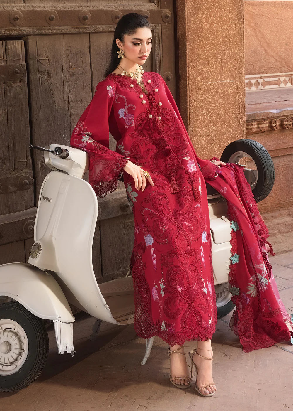 SAIRA SHAKIRA BLOOM ZELIE 1A