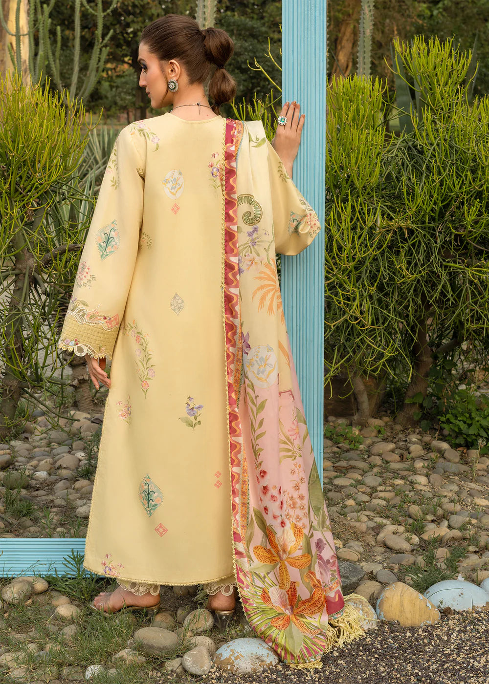 SAIRA SHAKIRA BLOOM MAELLE 1A