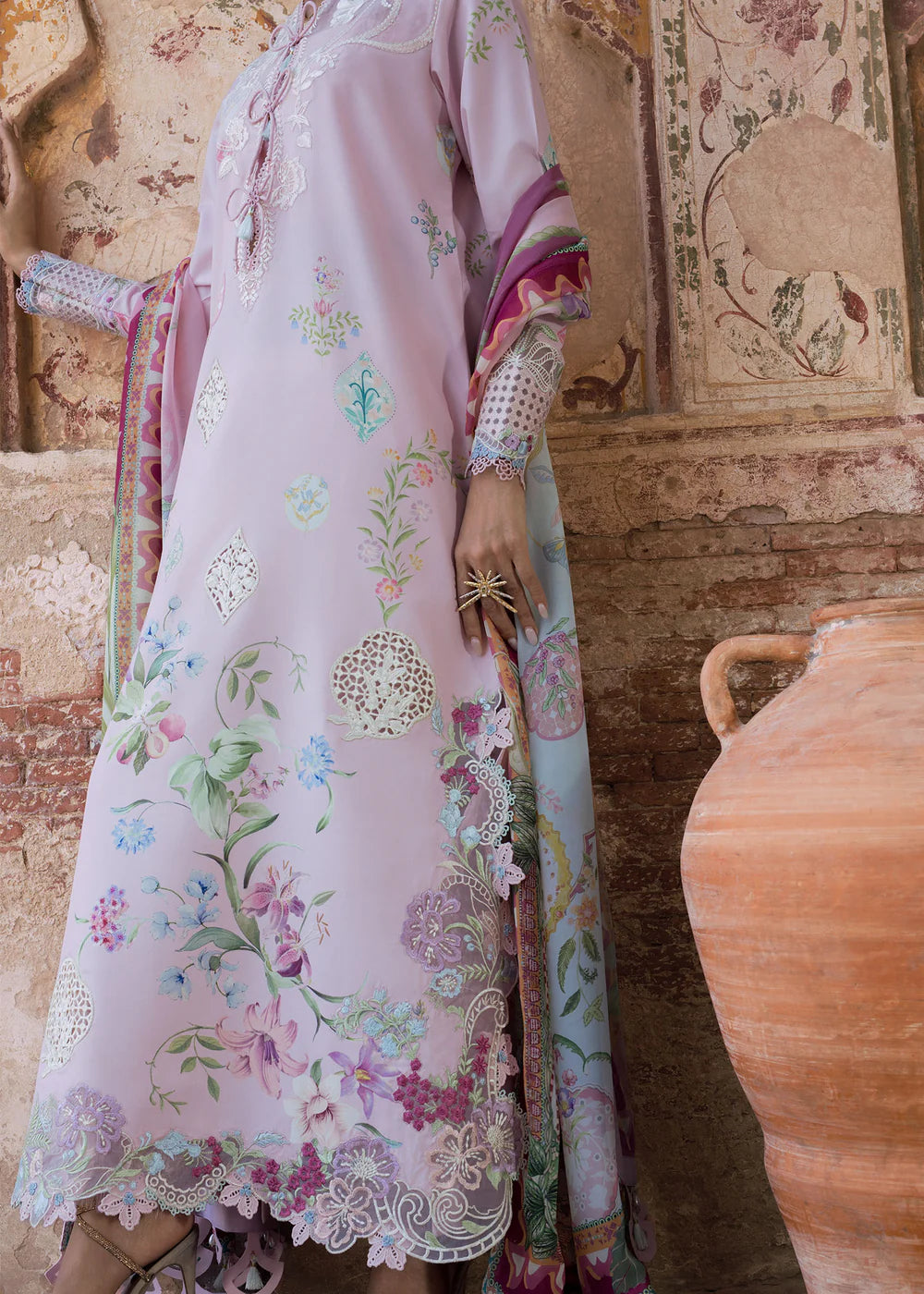 SAIRA SHAKIRA BLOOM MAELLE 1B