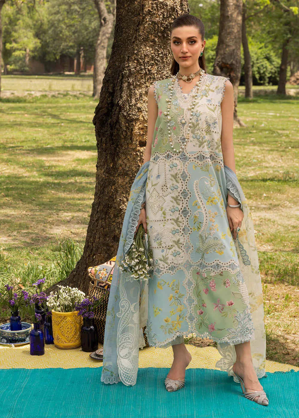 SAIRA SHAKIRA BLOOM LANA 1A
