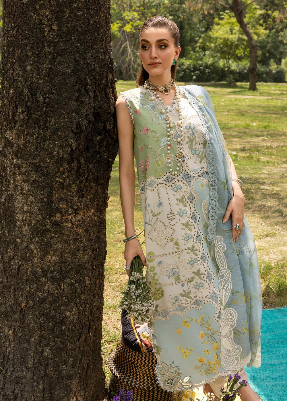SAIRA SHAKIRA BLOOM LANA 1A