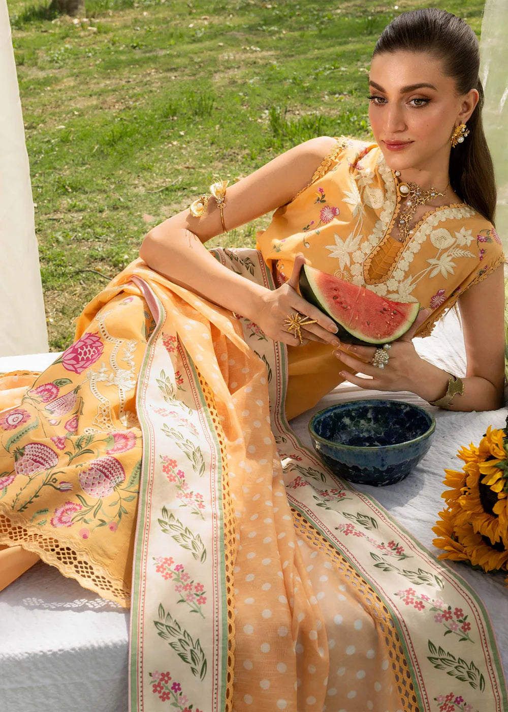 SAIRA SHAKIRA BLOOM LILY 1B