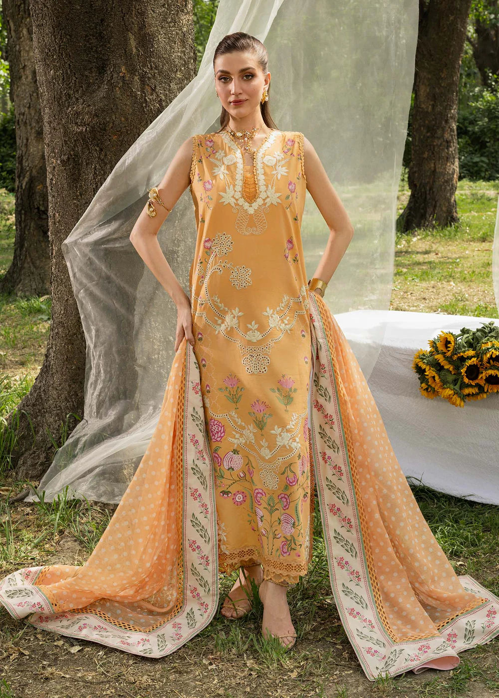 SAIRA SHAKIRA BLOOM LILY 1B