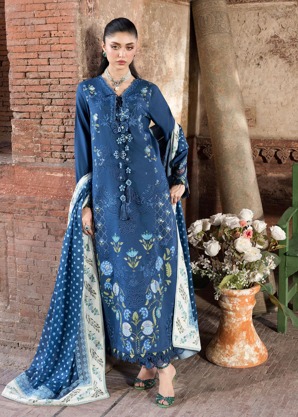 SAIRA SHAKIRA BLOOM LILY 1A