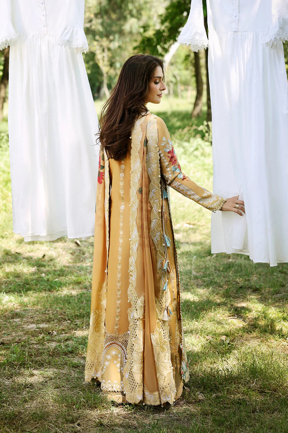 AFROZEH A LAWN LEIAL