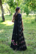 AFROZEH A LAWN AURAVIE
